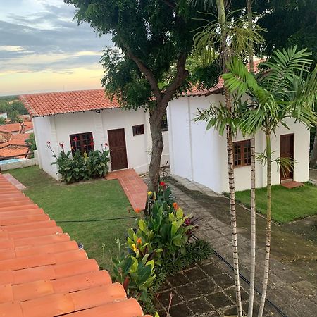 Morro Branco Suites - Hospedaria Morro Branco Beberibe Exterior photo
